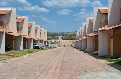 Casa em condomínio fechado com 2 quartos para alugar na rua quarenta, vale do gavião, teresina por r$ 850