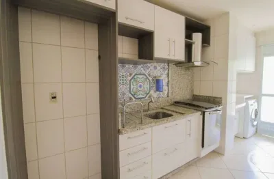 Apartamento mobiliado com 2 dormitórios na água verde!