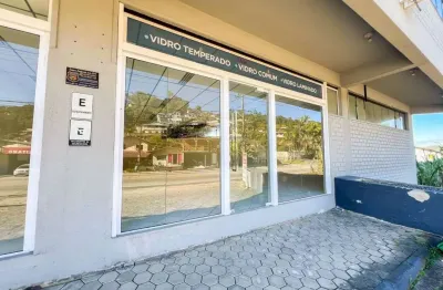Casa comercial com 1 sala para alugar na Bela Vista, Gaspar 
