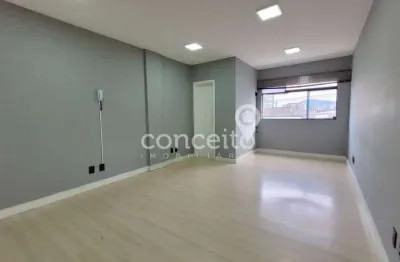 Casa comercial com 1 sala para alugar no Velha, Blumenau 