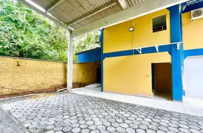 Casa com 3 quartos para alugar no Velha Central, Blumenau 