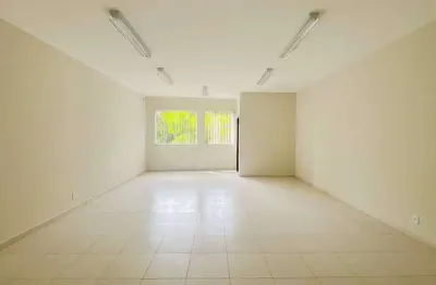 Casa comercial com 6 salas para alugar no Velha, Blumenau 