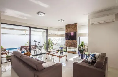 Casa com 3 quartos, 300 m², à venda por r$ 1.900.000- campos do conde chambord - tremembé/sp