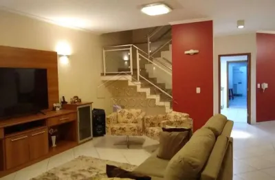 Casa com 3 quartos à venda no Jardim Maria Augusta, Taubaté 