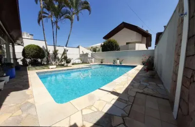 Casa com 4 quartos, 370 m², à venda por r$ 2.200.000- taubaté village - taubaté/sp