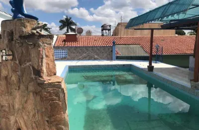 Casa com 4 quartos à venda no Centro, Taubaté 