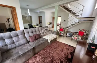 Casa à venda com 3 dormitórios no condomínio jatobá em tremembé/sp.