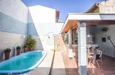 Casa com 4 quartos à venda no São Benedito, Pindamonhangaba 