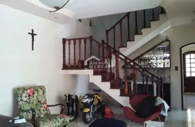 Casa sobradada à venda com 3 dormitórios no bairro jardim morumby em taubaté/sp