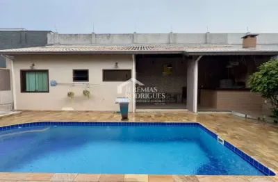 Casa para venda com 3 dormitórios no condomínio real ville em pindamonhangaba/sp