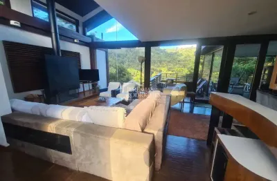 Casa à venda com 6 suítes no condomínio jardim véu da noiva em campos do jordão/sp