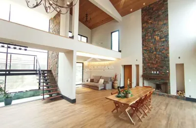 Casa à venda com 3 suítes no condomínio village da serra em tremembé/sp.