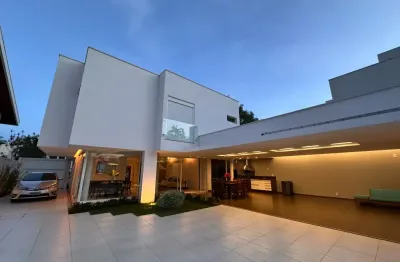 Sobrado para venda com 328 metros quadrados com 4 suítes em cond. villa do sol - uberlândia - mg