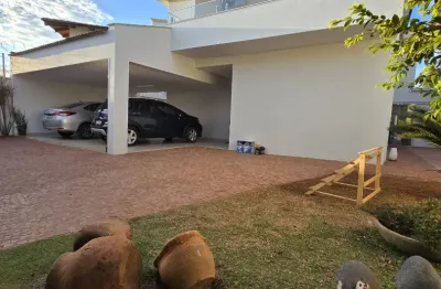 Lindo sobrado com 3 suítes + 2 escritórios + piscina - morada da colina