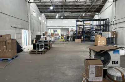 Galpão para Locação em São Paulo, Jurubatuba, 2 dormitórios, 5 banheiros, 6 vagas