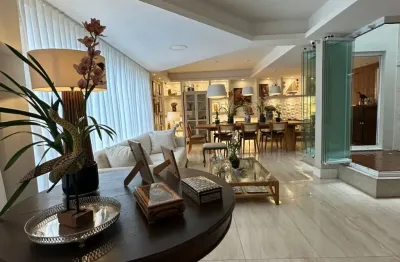 Casa única em village exclusivo – 2 em 1 com acabamento premium no jardim armação!