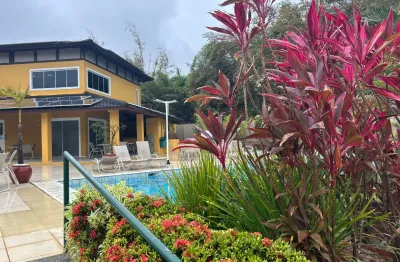 Casa em condomínio duplex  a venda 4 quartos piatã salvador ba