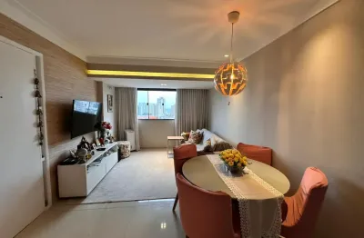 Mirante do Itaigara - 2/4 com suíte I Andar alto I Armários Planejados I Boa localização