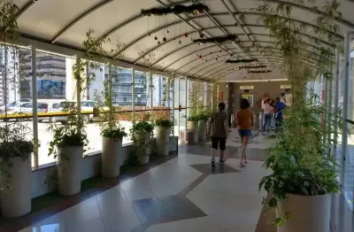 Sala comercial reformada para locação – SSA Trade Center - Caminho das Árvores