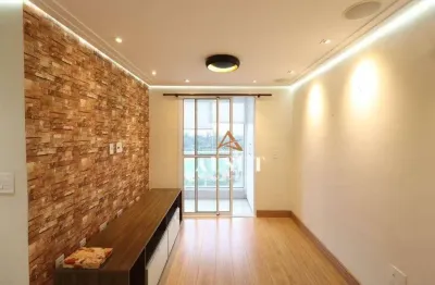 Apartamento com 2 dormitórios e vista permanente para o ceret