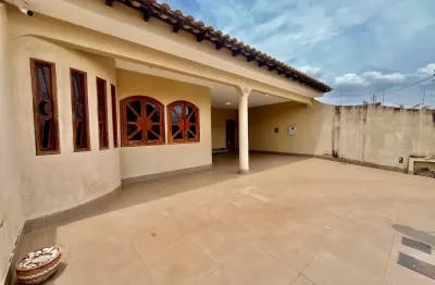 Vendo Excelente Casa – QNG 24, Taguatinga Norte  Aceita Financiamento e FGTS