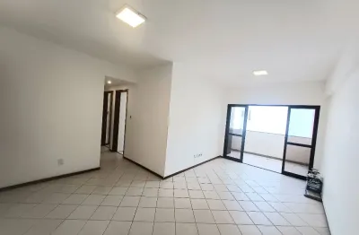 Apartamento a venda na pituba com 3 quartos e nascente