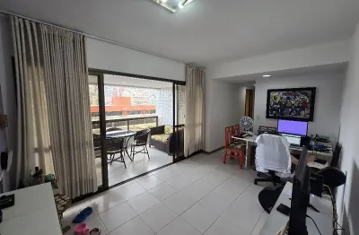 Apartamento a venda no costa azul com 3 quartos com dependência e 2 vagas