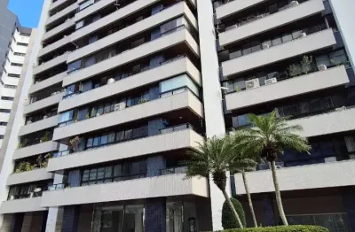 Cobertura a venda no alto do itaigara com 3 suites piscina e 4 vagas