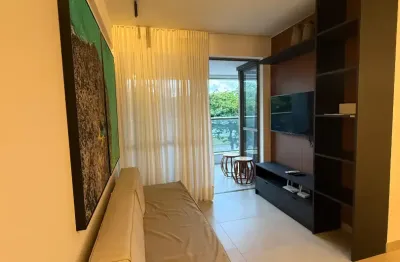 Apartamento a venda no beach class ondina com 2 quartos e mobiliado