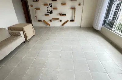 Apartamento a venda na barra com 3 quartos vista mar e dependência