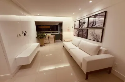 Apartamento a venda em patamares com 2 quartos reformado e vista mar no collina reale