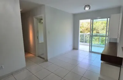 Apartamento a venda em alphaville 1 com 2 quartos com dependência no natura