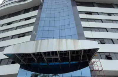 Apartamento a venda no Garibaldi Prime com 2 quartos nascente varanda e 1 vaga