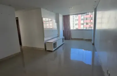 Apartamento a venda no Imbui com 3 quartos nascente e dependência