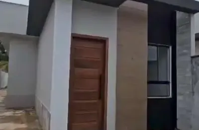 Casa à venda em serra-es, bairro são francisco: 3 quartos, 1 suíte, 1 sala, 2 banheiros, 1 vaga. área de 80,00 m2. confira!