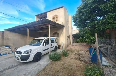 Casa à venda no Parque das Gaivotas, Serra-ES: 2 quartos, 1 suíte, 1 sala, 2 banheiros, 2 vagas de garagem, 130m². Confira!