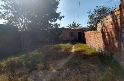Casa 2 quarto c/ lote de 400m²- água quente - brasília - df