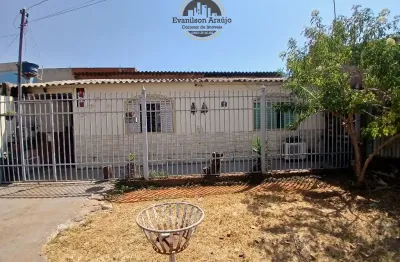 Casa 3 qts em lote de 150m² - aceita-se financiamento - recanto das emas/df