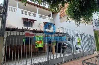 Excelente casa com três moradas à venda no centro de governador valadares