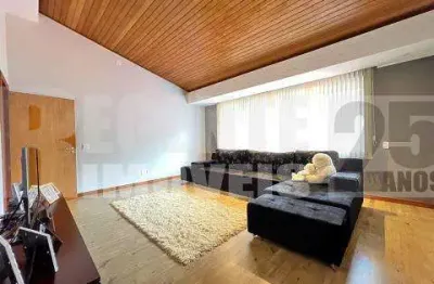 Casa à venda  com 4 quartos no bairro pantanal em florianópolis.