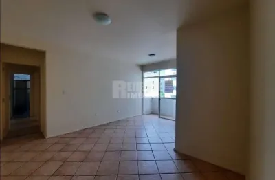 Apartamento à venda com 2 quartos no bairro trindade em florianópolis.
