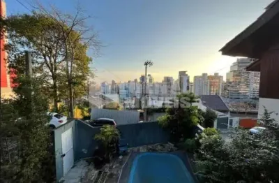 Casa com 5 quartos à venda na Rua Ângelo La Porta, 279, Centro, Florianópolis