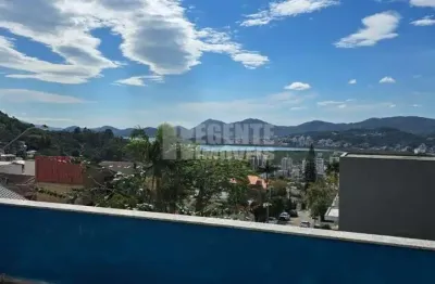 Casa em condominio 3 quartos bairro trindade florianópolis