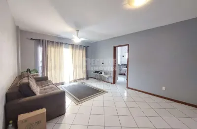 Apartamento com 3 dormitórios no bairro carvoeira em florianópolis.