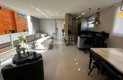 Apartamento com 3 suítes mobiliado no bairro centro em florianópolis.