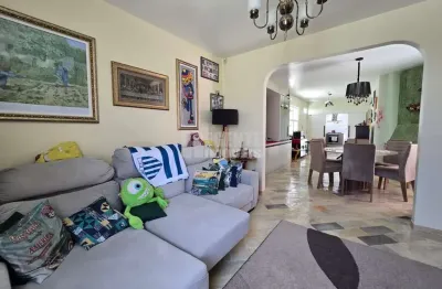 Caso com 3 dormitórios no bairro santa mônica em florianópolus.