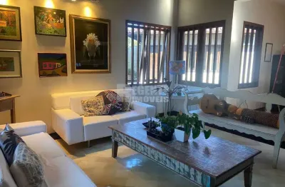 Casa 3 dormitórios sendo 1 suítes no parque são jorge florianópolis