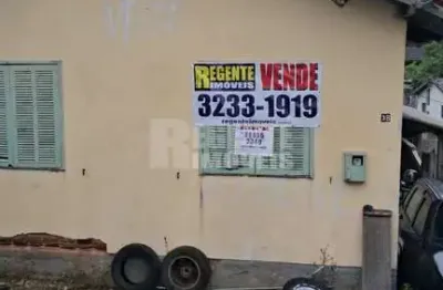 Terreno com duas casas no bairro córrego grande - florianópolis