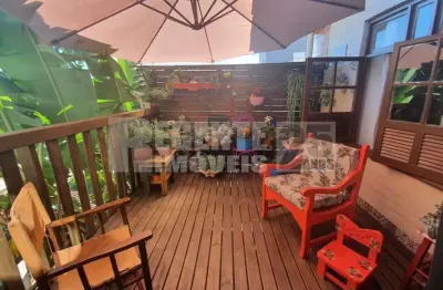 Casa com 4 quartos à venda no bairro carvoeira em florianópolis