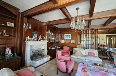 Amplo apartamento à venda com 4 dormitórios no bairro centro em florianópolis.